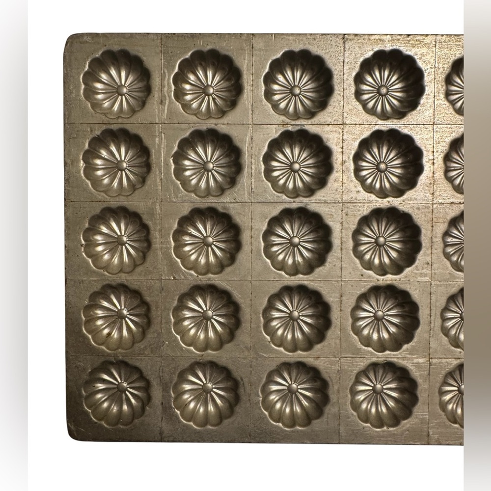Vintage American Mould Co. Candy Mould - Picture 4 of 5